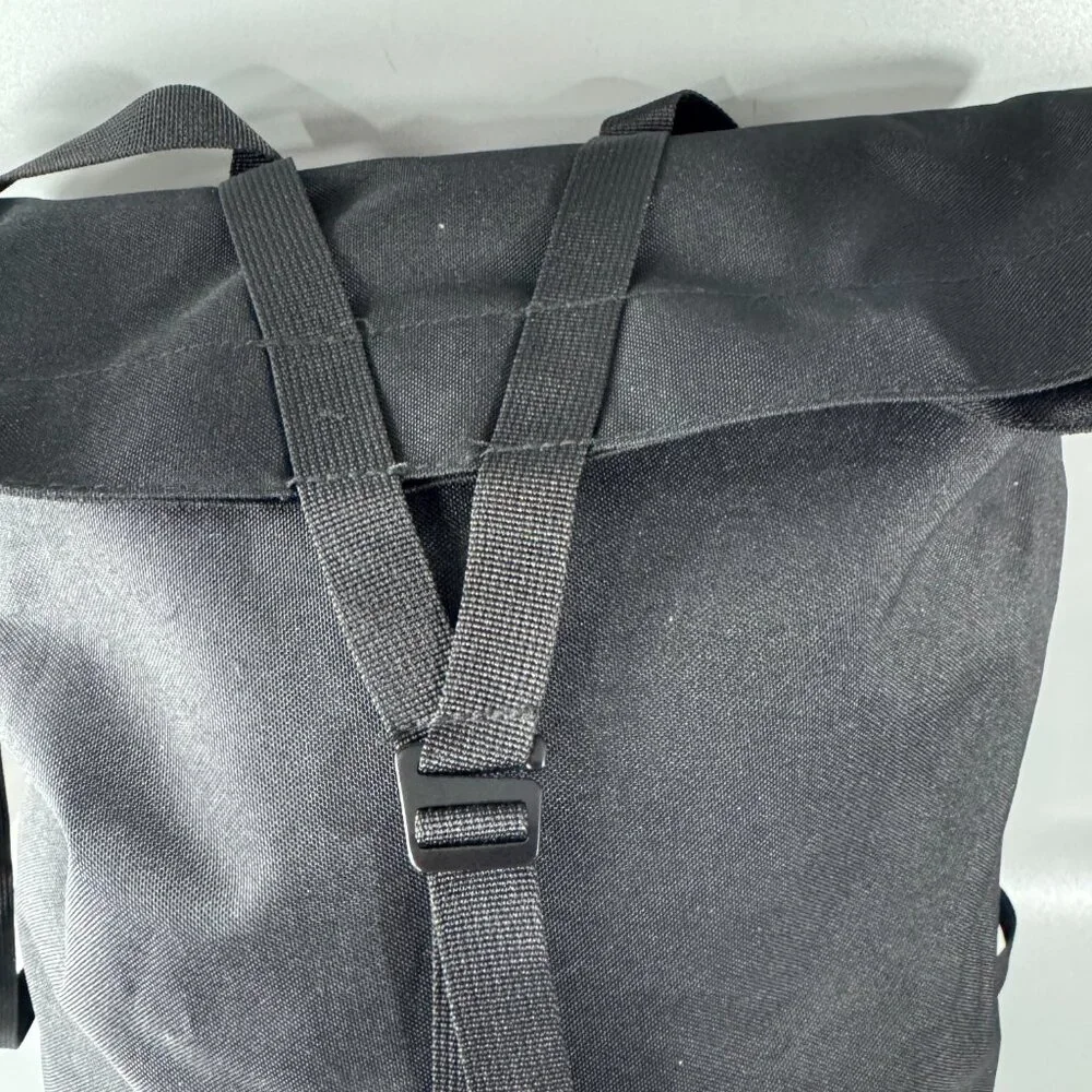 NWOT On Running The Ambassador Tote Backpack. Black - Picture 2 of 12